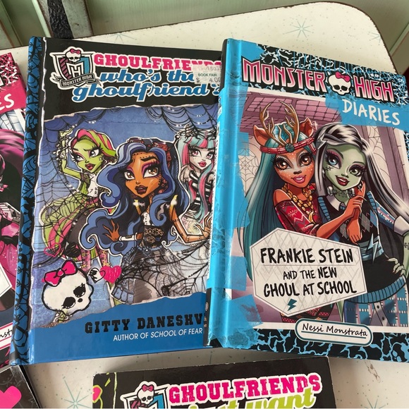 Monster high diaries ghoulfriends hardcover book lot new girls fiction novels - Picture 4 of 6